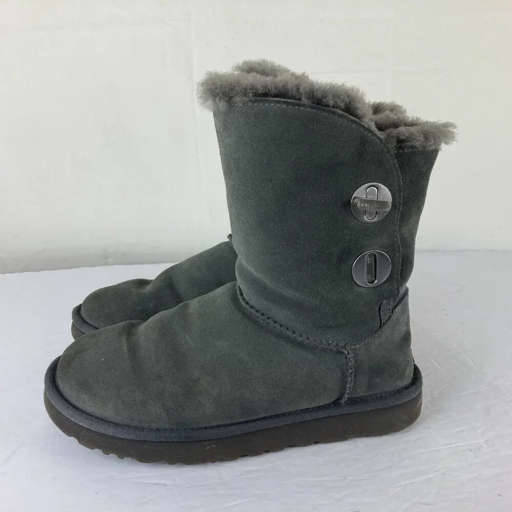 UGG Womens Sz 6 Turnlock Short Gray Suede Sherpa Lined‎ Winter Boots